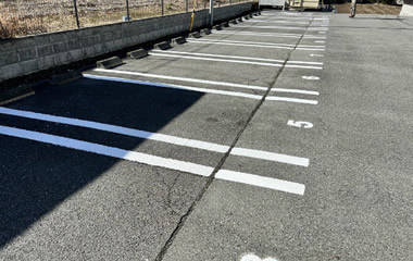 駐車場区画線・数字塗布
